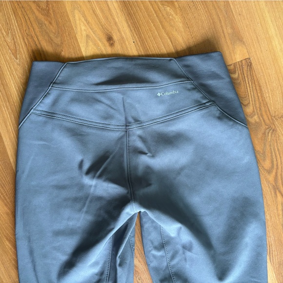 Columbia grey insulated weather resistant pants with adjustable ankle. Size 4. - Picture 3 of 7